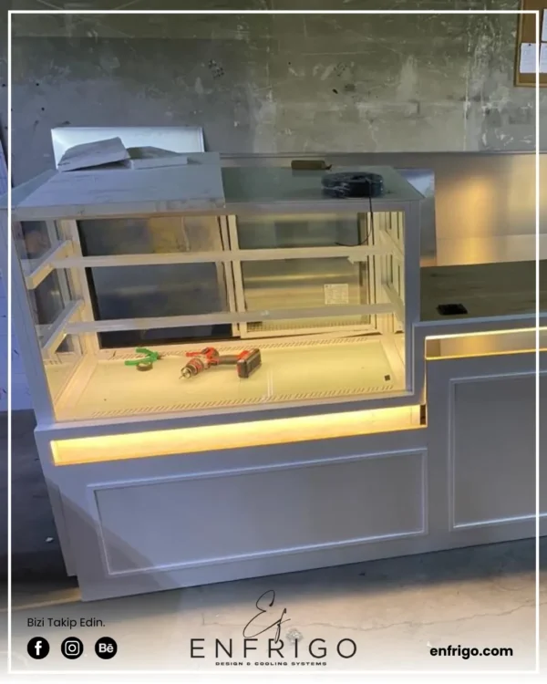 Pastane Tatlı ve Ekler Dolabı